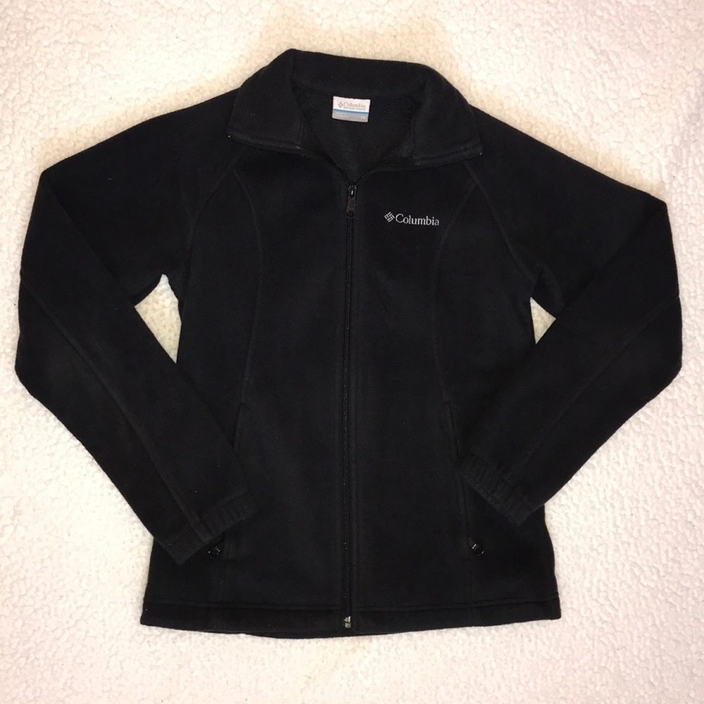 Black Columbia zipped up jacket